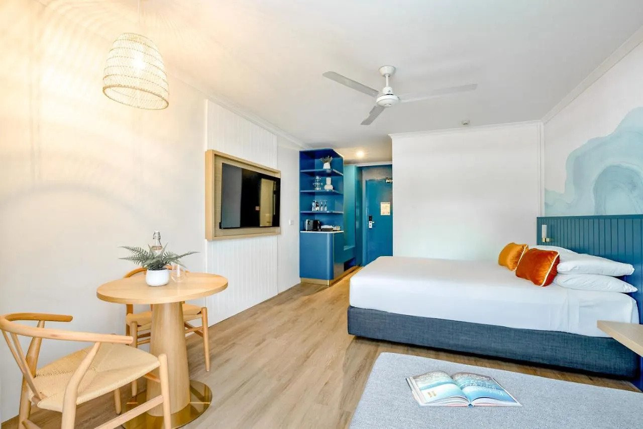 Mercure Cairns 4*,  Australia